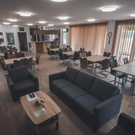 Bed & Breakfast Tenisz Panzio